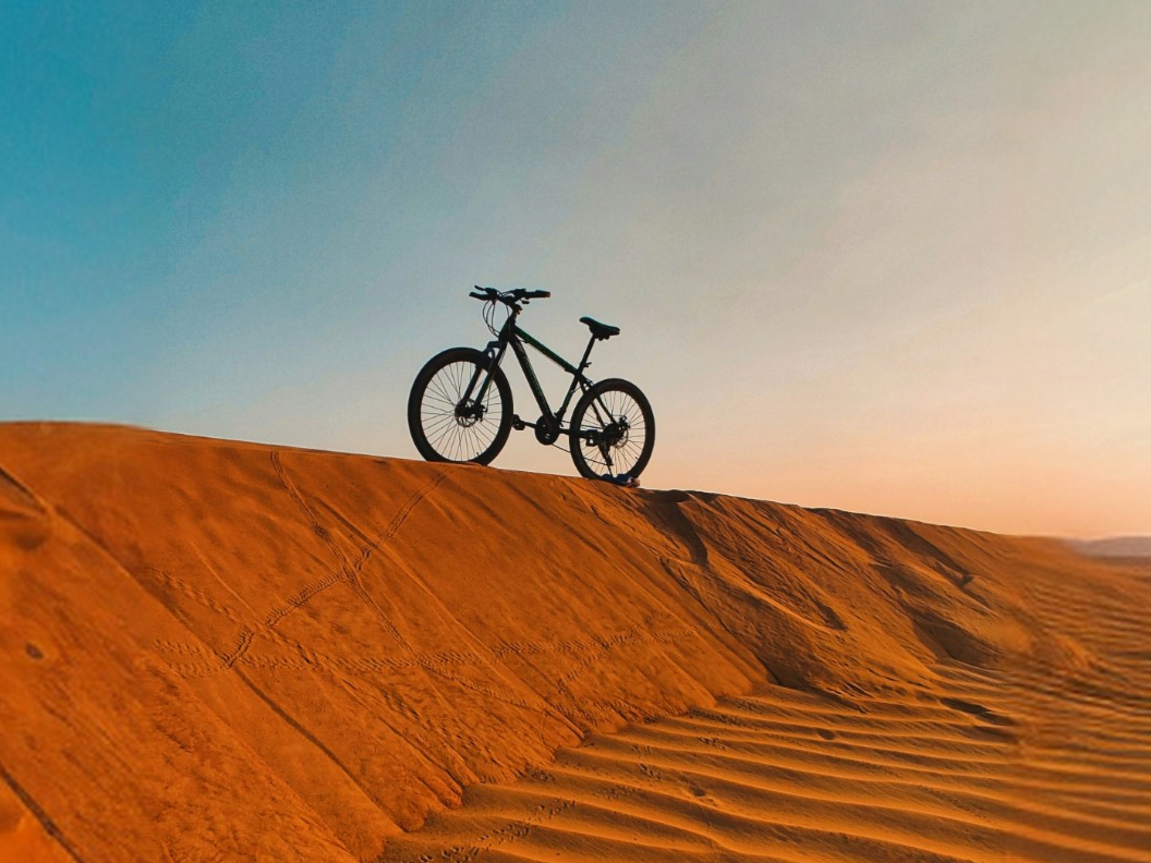Impresa nel deserto del 1988 con biciclette Giovinazzo